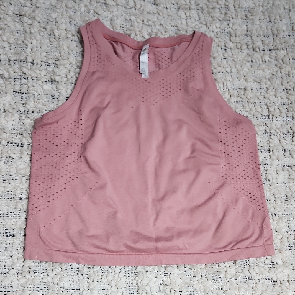 Women's Athletic Top Size Medium